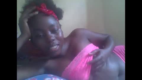 Snapshot of hornygal001 chatting on 12, 12, 2024 hornygal001 online show from 12, 12, 2024