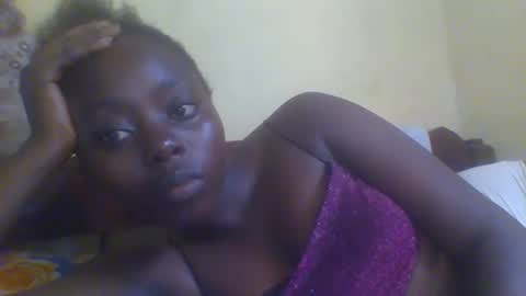 Snapshot of hornygal001 chatting on 18, 12, 2024 hornygal001 online show from 18, 12, 2024