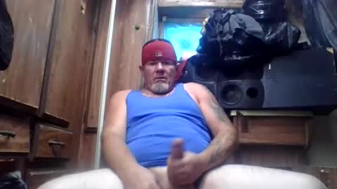 hornyhungwhiteboy4u269 online show from 22, 4, 2026