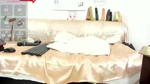 Snapshot of hornymariu chatting on 29, 6, 2026 Mariu online show from 29, 6, 2026