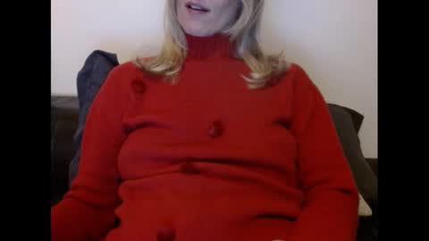 Snapshot of hornyssima chatting on 1, 1, 2025 Hornyssima online show from 1, 1, 2025