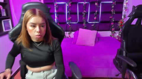 hornyy mom online show from 23, 1, 2025