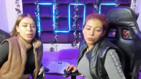 hornyy mom online show from 15, 2, 2025