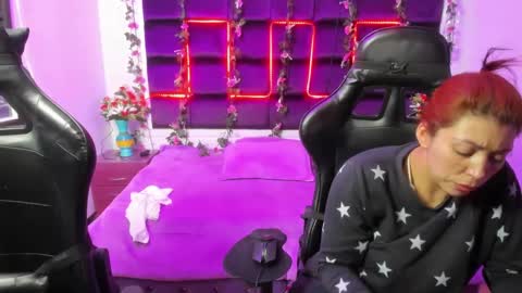 hornyy mom online show from 20, 2, 2025