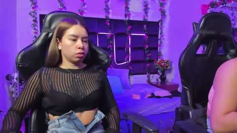 hornyy mom online show from 16, 9, 2025