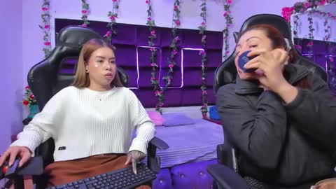 hornyy mom online show from 5, 11, 2025