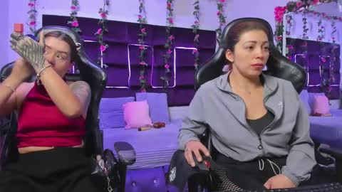 hornyy mom online show from 12, 11, 2025