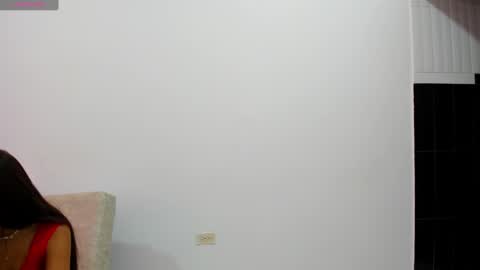 Snapshot of horrny_18_victoria chatting on 31, 1, 2025 ronald and victoria online show from 31, 1, 2025