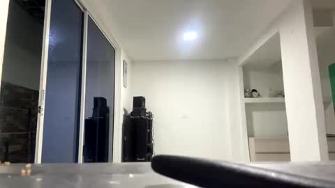 hot2512 online show from 25, 2, 2025