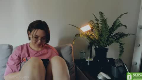   online show from 28, 2, 2025