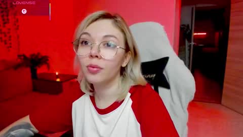   online show from 9, 11, 2025