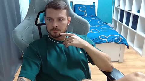 hot_cap_77 online show from 14, 10, 2025