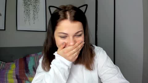 Snapshot of hot_chill__ chatting on 6, 1, 2025 LiluCaroline online show from 6, 1, 2025