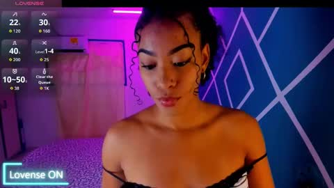 Snapshot of hot_couple07_ chatting on 11, 9, 2025 Hot Couple online show from 11, 9, 2025