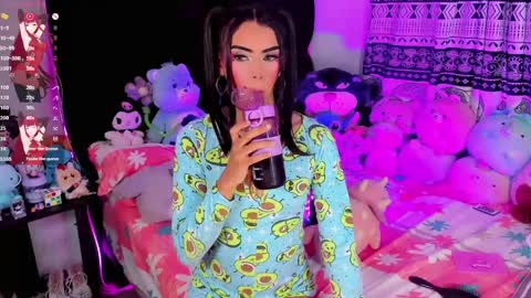 Snapshot of hot_eyes16 chatting on 18, 5, 2026 Valens online show from 18, 5, 2026