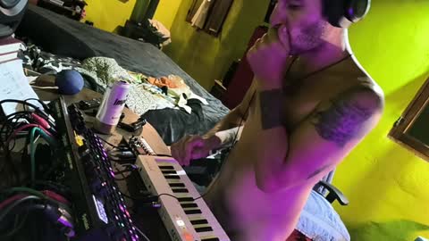 Hot Fellow online show from 29, 12, 2024