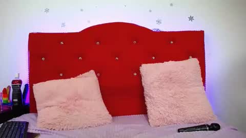 Snapshot of hot_girl01_hanna chatting on 6, 1, 2025 angie online show from 6, 1, 2025