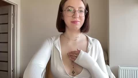 Lina online show from 15, 1, 2025