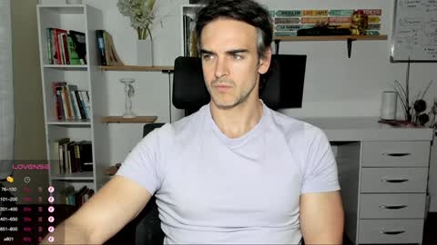 Snapshot of hot_martin25 chatting on 10, 12, 2024 Martin online show from 10, 12, 2024