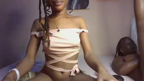 Snapshot of hot_petite100 chatting on 9, 10, 2025 hot petite100 online show from 9, 10, 2025