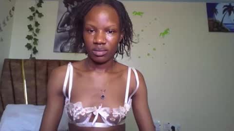 Snapshot of hot_petite100 chatting on 3, 11, 2025 hot petite100 online show from 3, 11, 2025