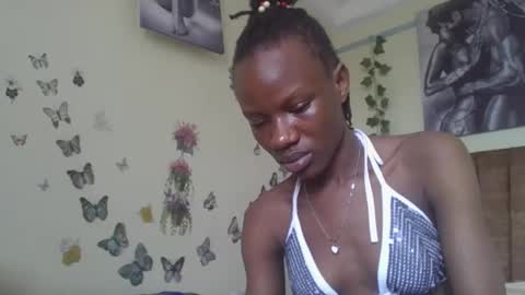 Snapshot of hot_petite100 chatting on 25, 11, 2025 hot petite100 online show from 25, 11, 2025