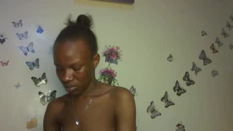 Snapshot of hot_petite100 chatting on 29, 11, 2025 hot petite100 online show from 29, 11, 2025