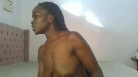 Snapshot of hot_petite12 chatting on 27, 6, 2026 Petite online show from 27, 6, 2026