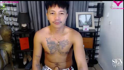 Snapshot of hot_pinoycock chatting on 7, 8, 2026 Karl online show from 7, 8, 2026
