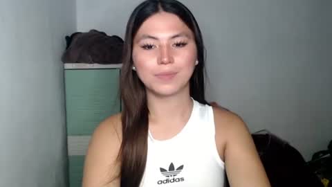 Snapshot of hot_precious_nikki chatting on 8, 5, 2026 Nikki online show from 8, 5, 2026