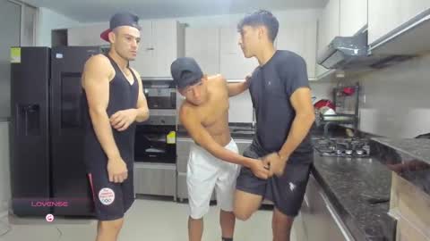 Vanesa Oliver and Andrew online show from 26, 9, 2025