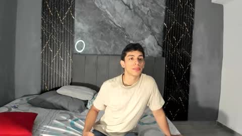 Hot Summer Boy online show from 28, 2, 2026