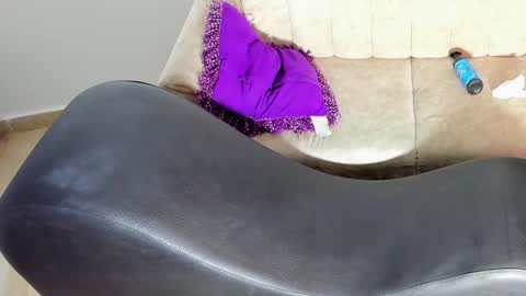 Snapshot of hot_team_wet chatting on 18, 1, 2025 LUCY-GAFAS-KOAJ AND MODERATOR SKYLER online show from 18, 1, 2025