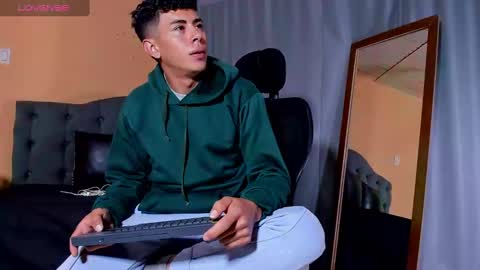Snapshot of hot_twinks83 chatting on 10, 3, 2025 hot_twinks83 online show from 10, 3, 2025