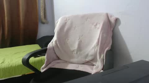 Hot and PowerHOPE U MISS ME online show from 19, 2, 2025