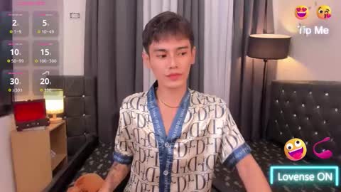 Snapshot of hotasiankenn chatting on 21, 12, 2025 Kenny online show from 21, 12, 2025