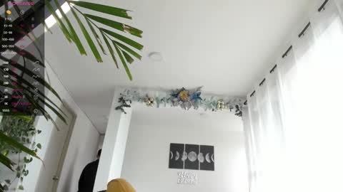 Snapshot of hotay_ chatting on 31, 12, 2024 Andrew xdres08 online show from 31, 12, 2024