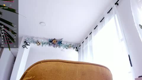 Snapshot of hotay_ chatting on 4, 1, 2025 Andrew xdres08 online show from 4, 1, 2025