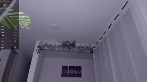 Snapshot of hotay_ chatting on 12, 1, 2025 Andrew xdres08 online show from 12, 1, 2025