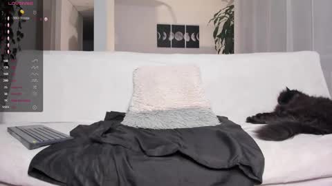 Snapshot of hotay_ chatting on 6, 3, 2025 Andrew xdres08 online show from 6, 3, 2025