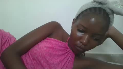 Snapshot of hotbabbee chatting on 8, 6, 2026 love online show from 8, 6, 2026