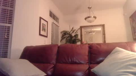 Snapshot of hotblondemilf1962 chatting on 18, 1, 2025 hotblondemilf1962 online show from 18, 1, 2025