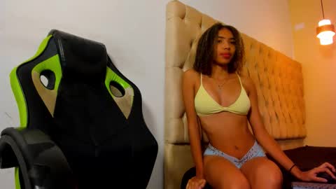 hotblosson online show from 17, 10, 2025