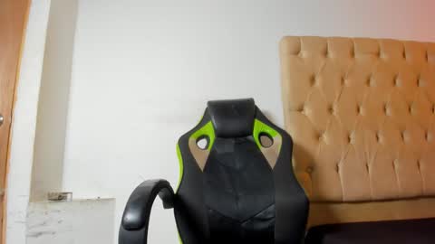 hotblosson online show from 5, 11, 2025