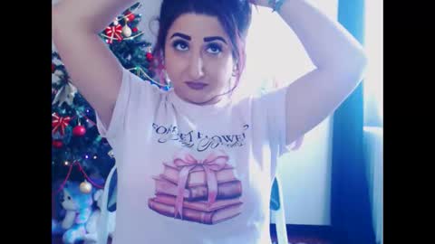 hotboobsmaya online show from 17, 12, 2025