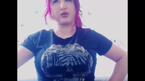 hotboobsmaya online show from 24, 4, 2026