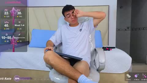 hotboy21_ online show from 19, 11, 2025