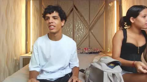 hotcouple_222 online show from 22, 3, 2026