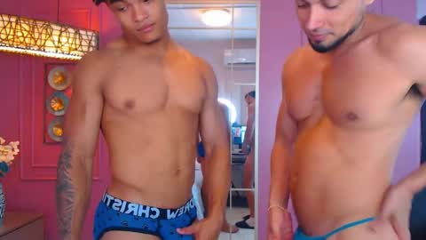 Snapshot of hotcrew_ chatting on 26, 5, 2026 Hussain aaron and Ekko online show from 26, 5, 2026