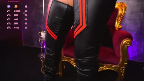 Snapshot of hotdesy_ chatting on 3, 2, 2025 Mistress online show from 3, 2, 2025